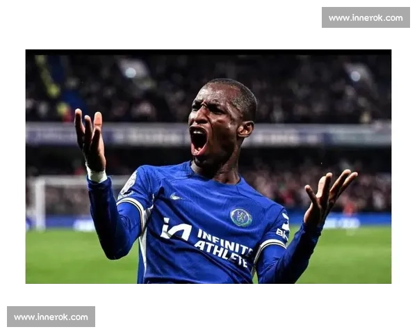 曼联领跑三强争夺埃基蒂克，法兰克福标价 1 亿欧元