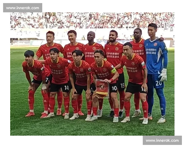 足球与舞蹈的完美碰撞！辽宁铁人啦啦队丝滑转场视频引爆社媒