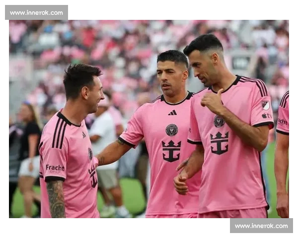 足坛传奇齐聚迈阿密!贝克汉姆温格罗纳尔多巴乔见证世俱杯历史性揭幕战 足坛传奇齐聚迈阿密!贝克汉姆温格罗纳尔多巴乔见证世俱杯历史性揭幕战